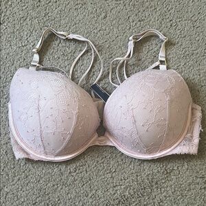 Lace Push-Up Bra in Blush Pink